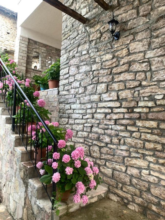 Kubeja Guest House Gjirokaster Exterior photo