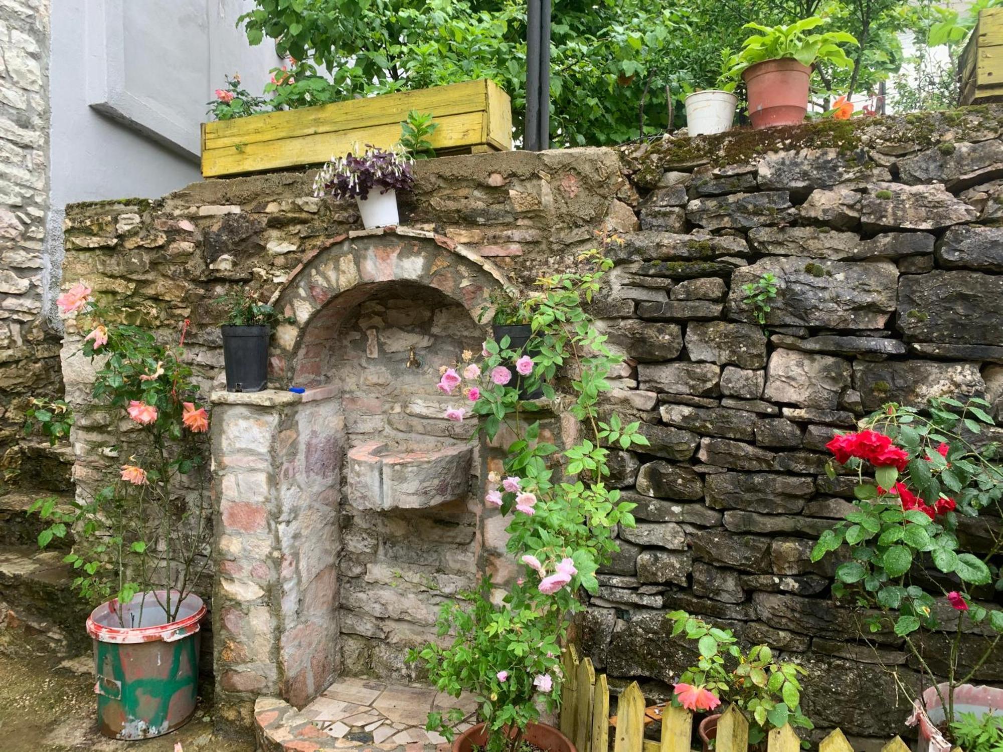 Kubeja Guest House Gjirokaster Exterior photo