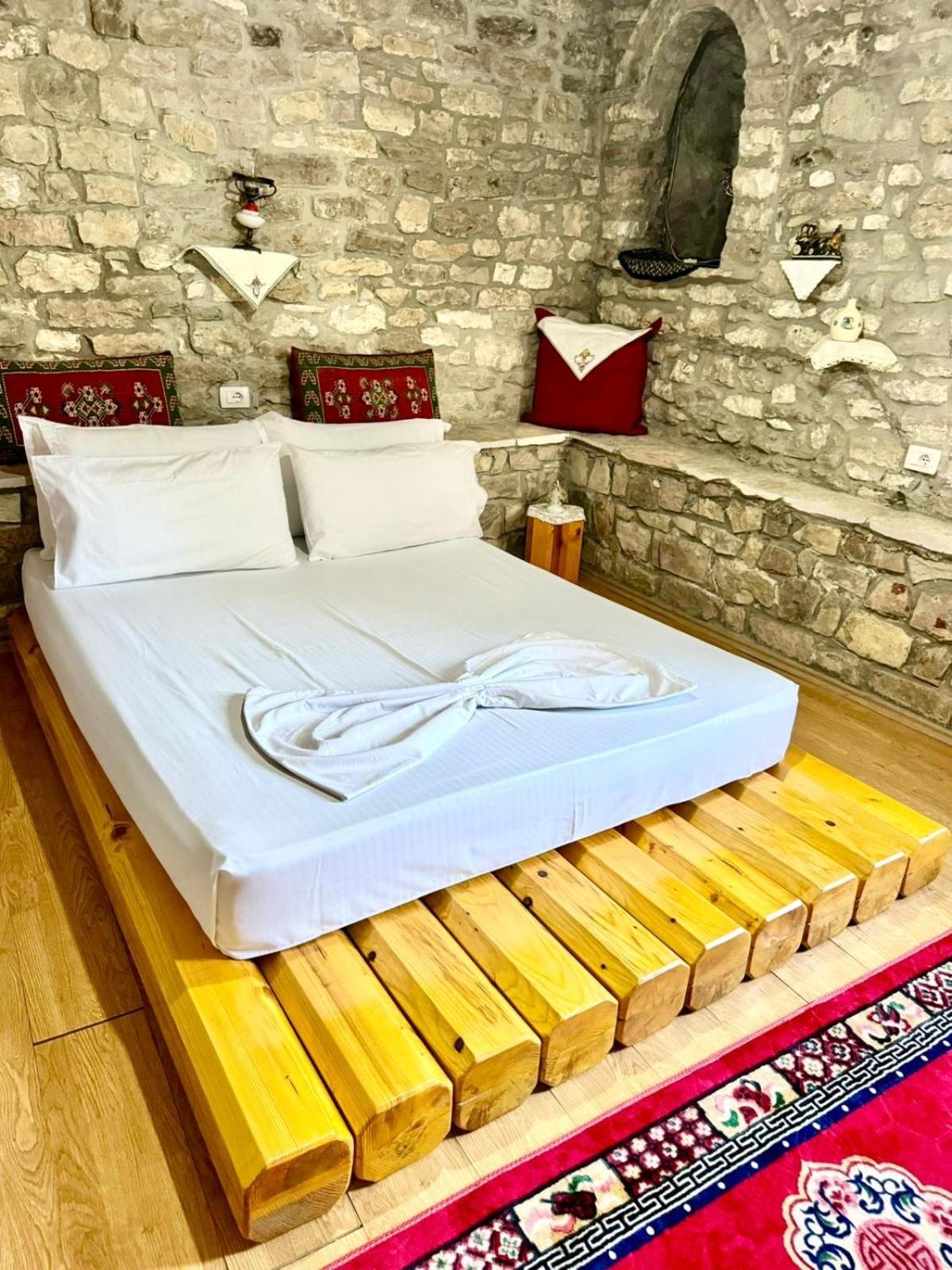 Kubeja Guest House Gjirokaster Exterior photo